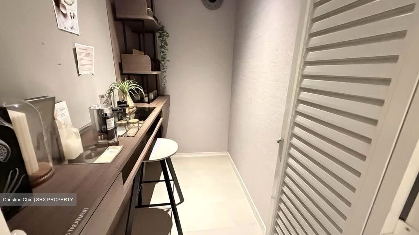 Pasir Panjang Road (D5), Condominium #557640201